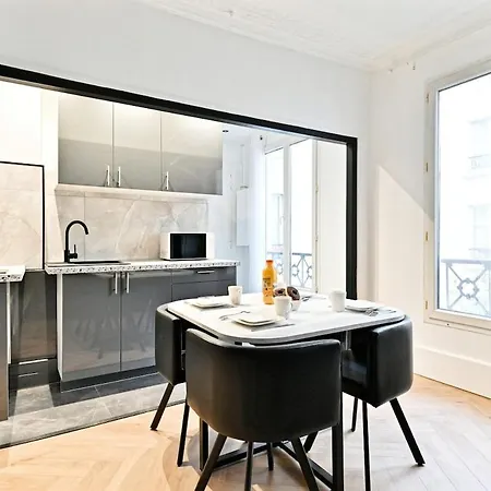 Modern Moulin Rouge * Παρίσι